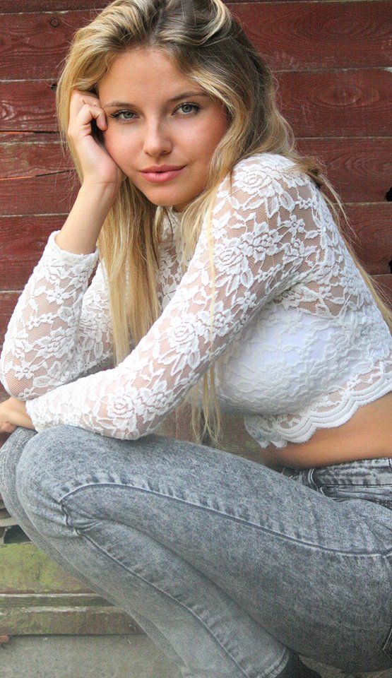 Female model photo shoot of Katy Alice