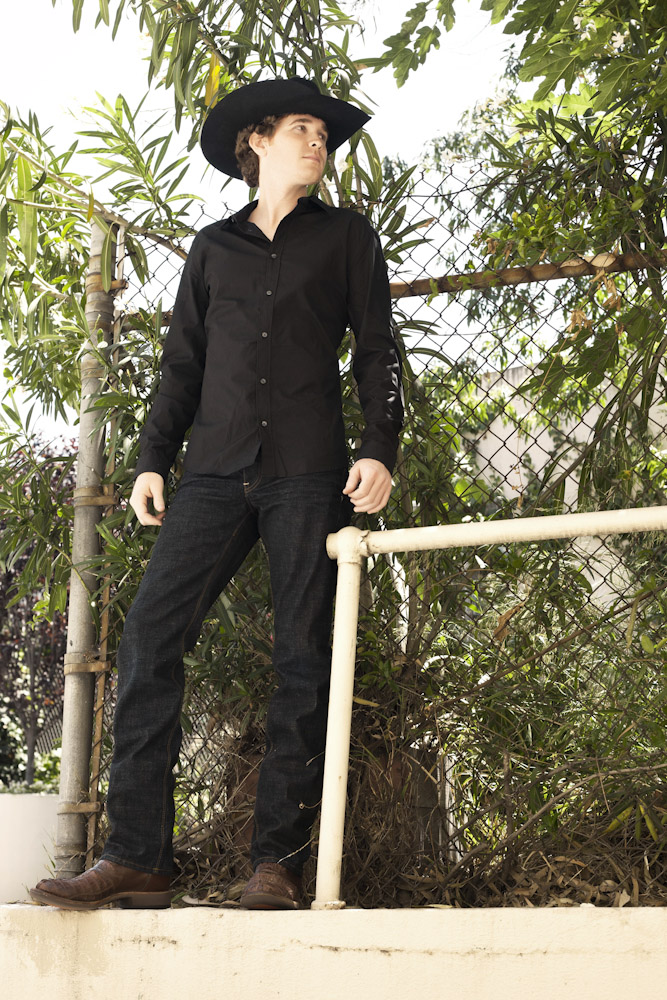 Male model photo shoot of Adam Reynolds