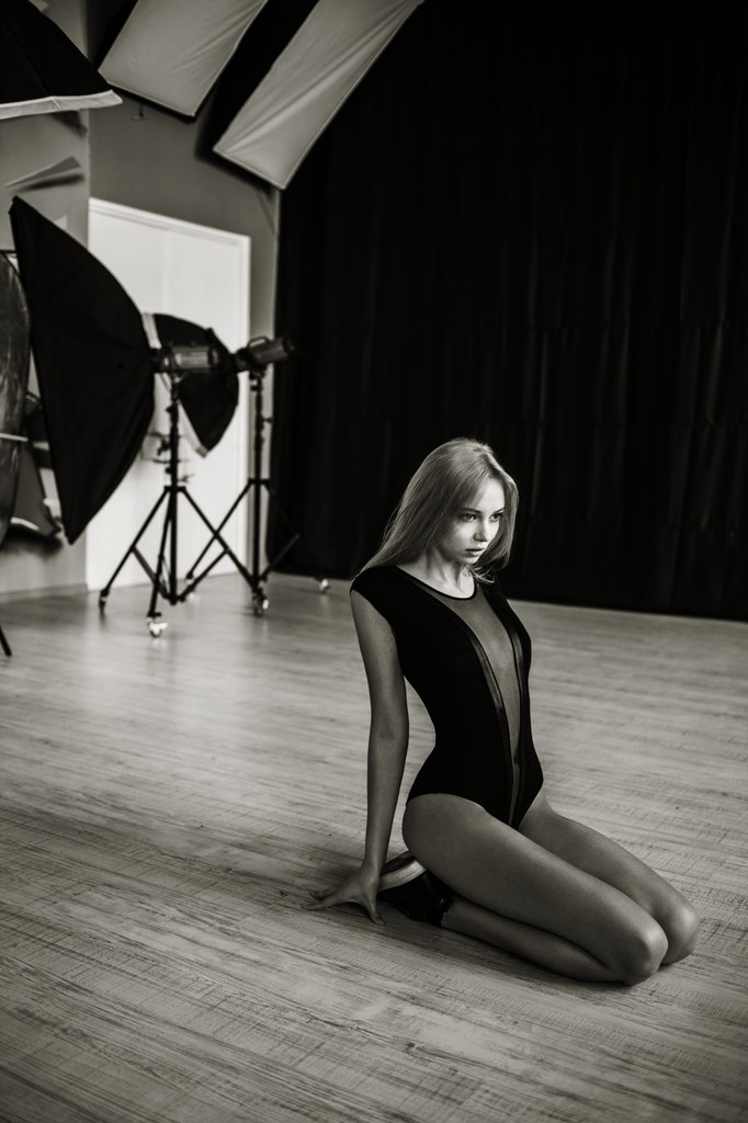 Female model photo shoot of Alina Soloviova