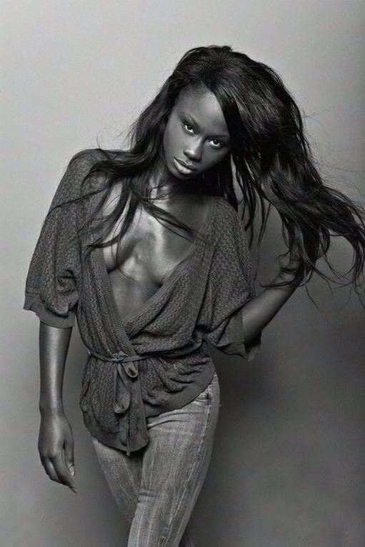 Female model photo shoot of Abelle Coles