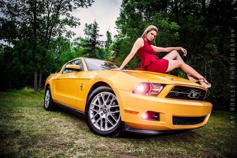 Female model photo shoot of Scarlet Letter in Ottawa, Ontario