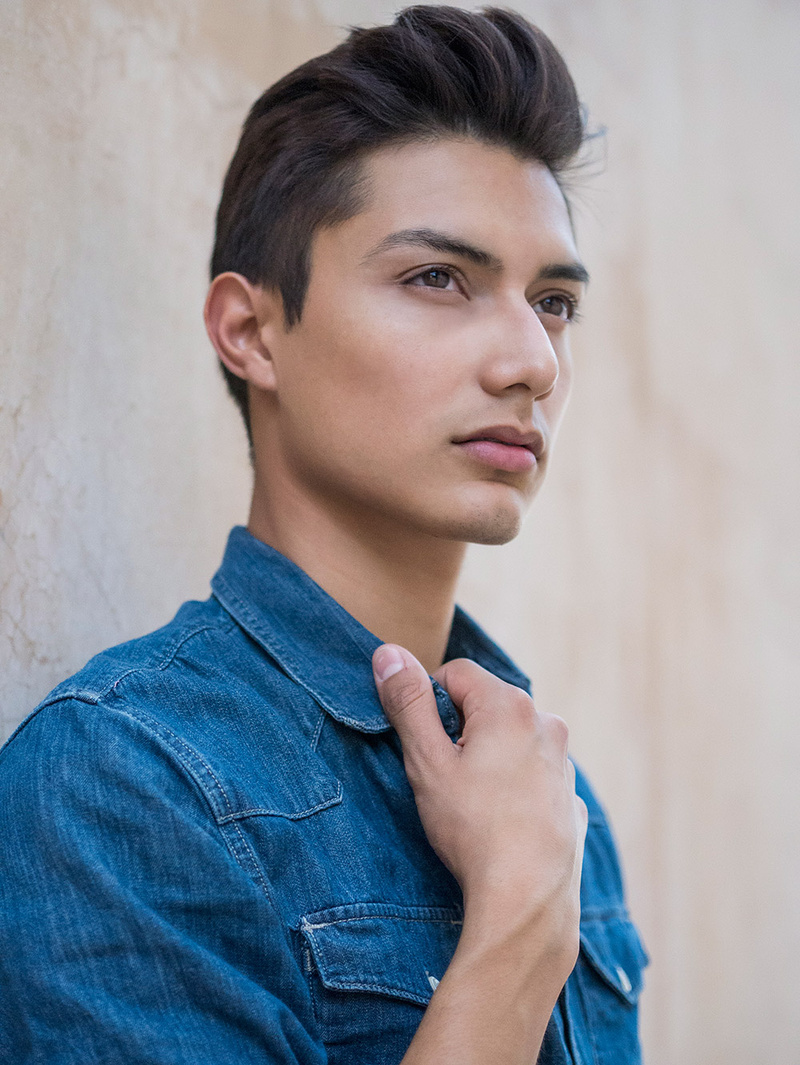 Male model photo shoot of Eric Alexander Diaz by Thismintymoment