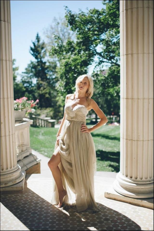 Female model photo shoot of Ashley Fonda
