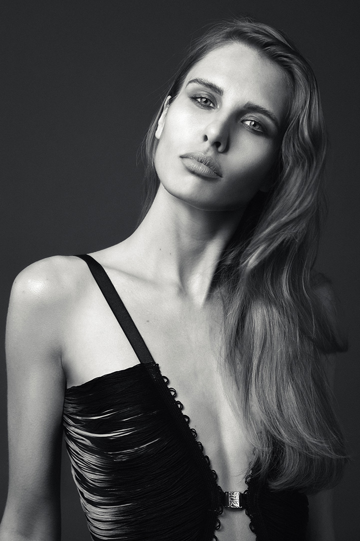 Female model photo shoot of Eva Lagerweij in Amsterdam