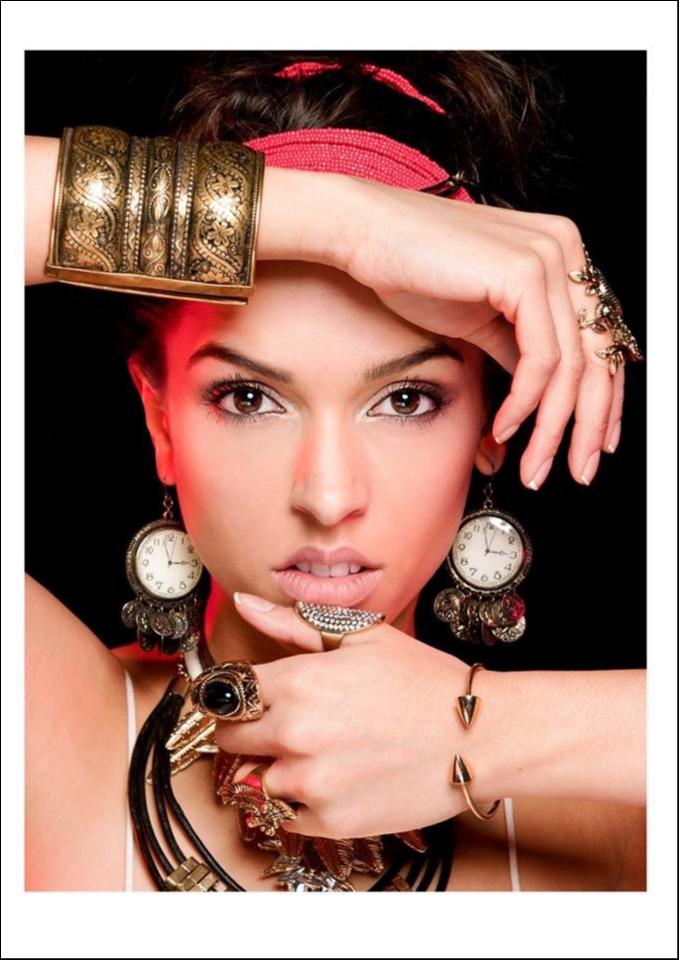 Female model photo shoot of Radharani