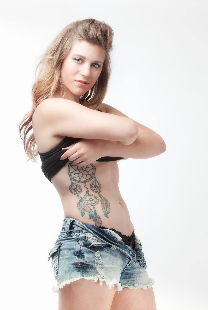 Female model photo shoot of Taylor_Lauren_Model by Fleeting Glimpse Images