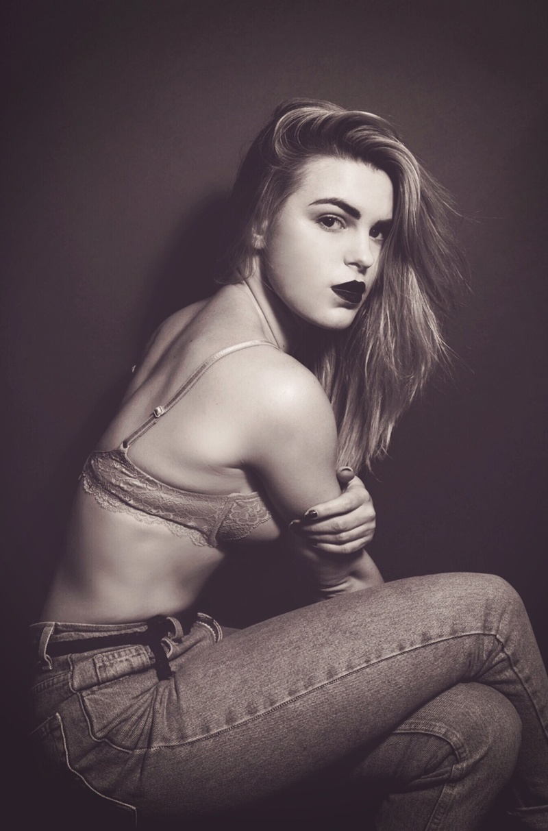 Female model photo shoot of Lexy Rae