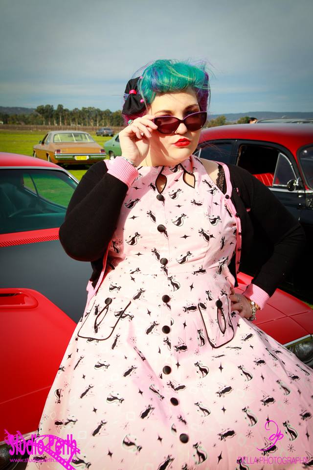 Female model photo shoot of Miss Cupcake Swirl