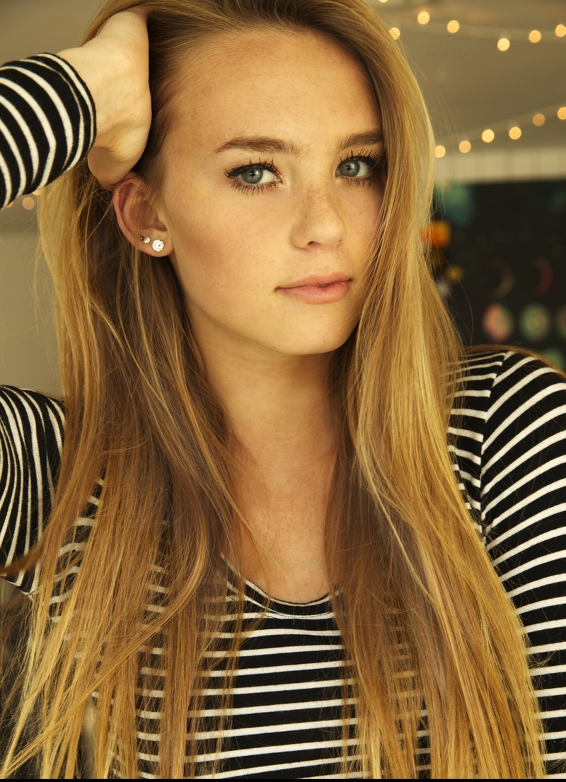 Female model photo shoot of amberr jean