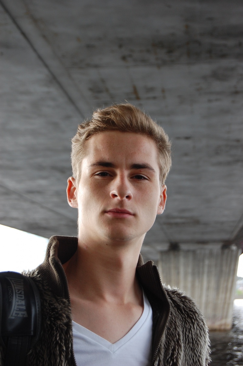 Male model photo shoot of amantpenseur