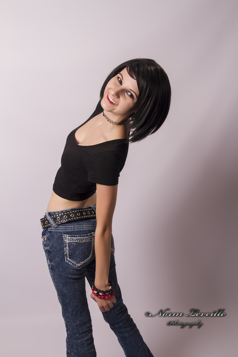 Female model photo shoot of AlopeciaPixie in Beavorton, OR
