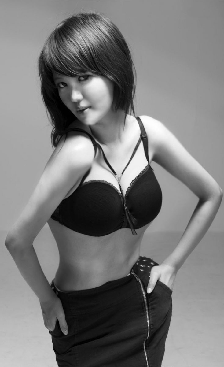 Female model photo shoot of kimi kim in seoul studio
