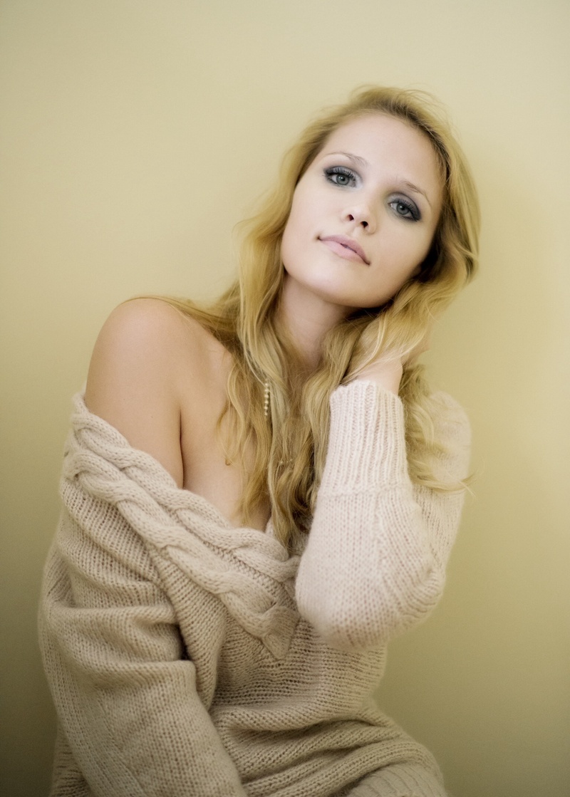 Female model photo shoot of Leah J Elkins by Wendy Moya