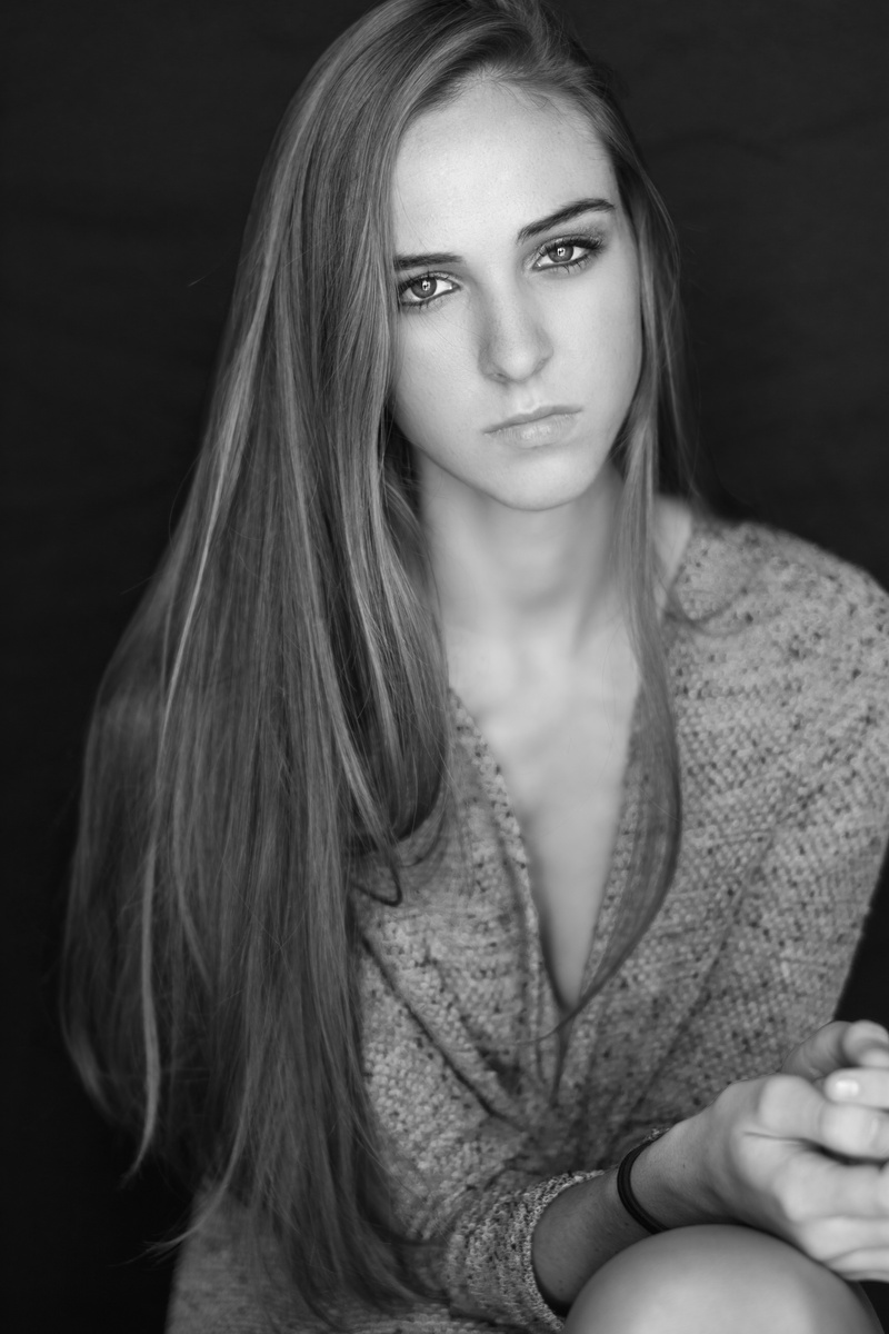 Female model photo shoot of Brittany L Baldwin