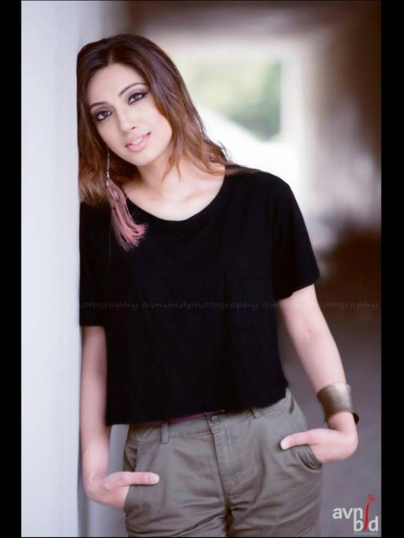 Female model photo shoot of Gagan Mangat