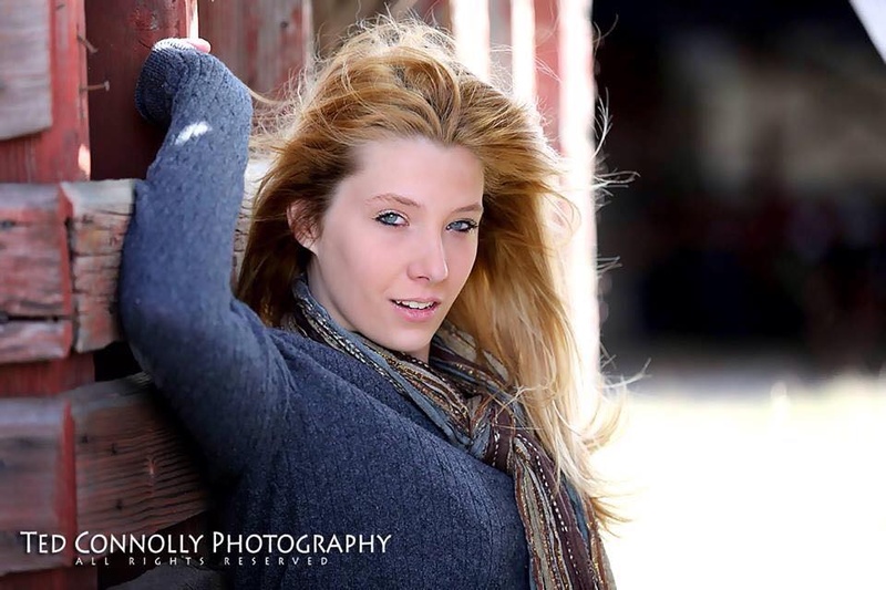 Female model photo shoot of Kayla Jakob