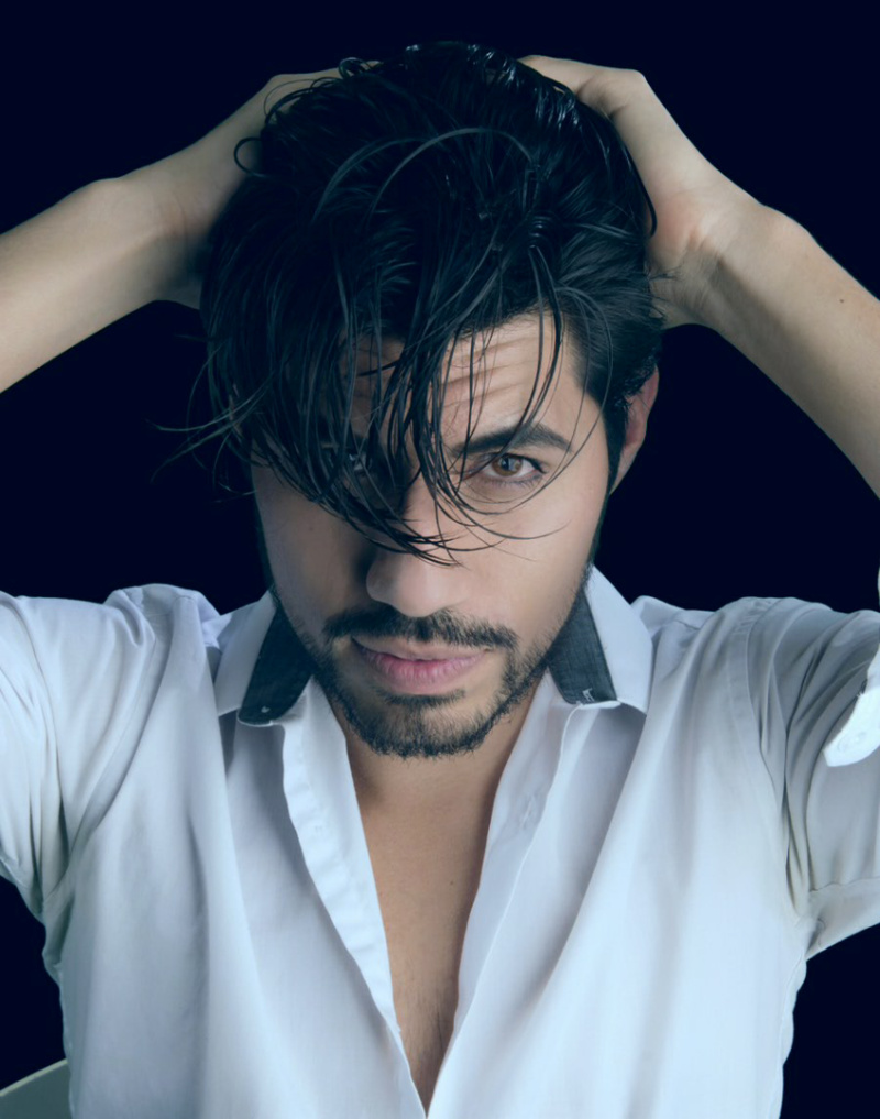 Male model photo shoot of Ecktor Emiliano Romero