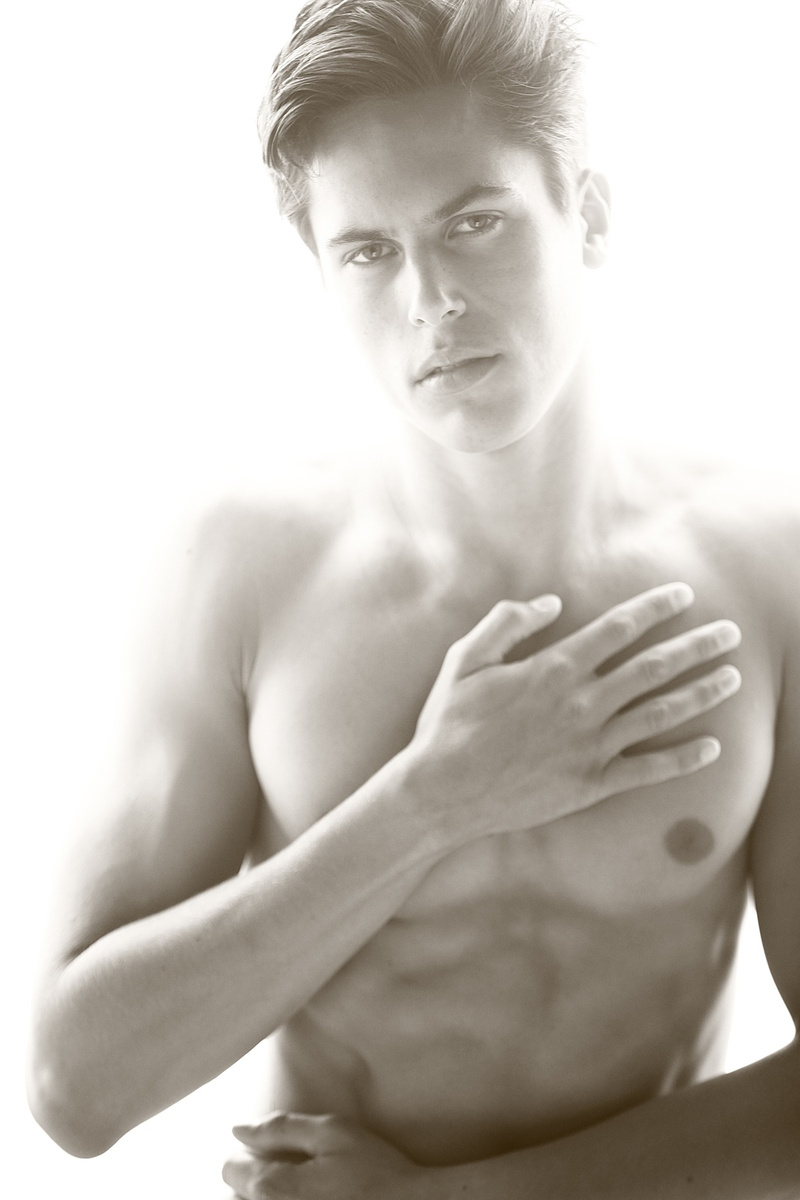 Male model photo shoot of Harrison Q