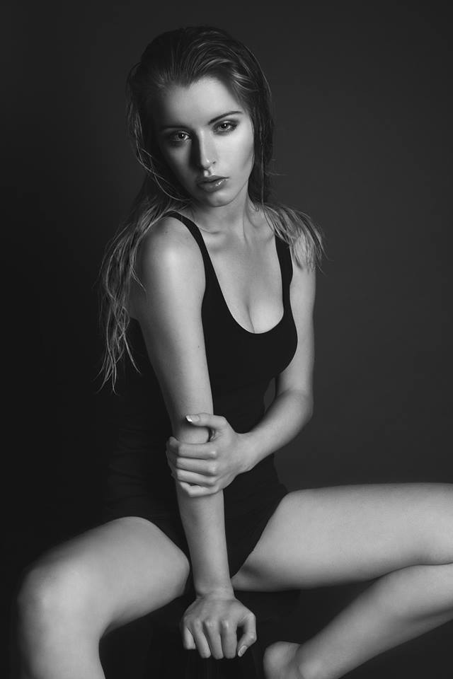 Female model photo shoot of Elena_