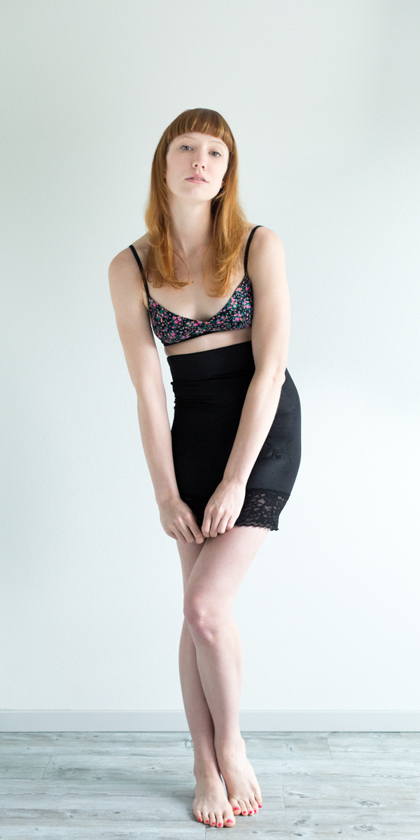 Female model photo shoot of DianaJean by Laubenheimer