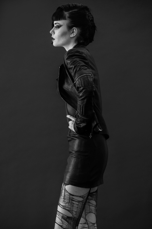 Female model photo shoot of Heather Burton