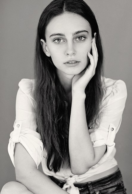 Female model photo shoot of Tatiana Tatiana