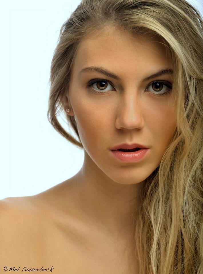 Female model photo shoot of Tiera Ashley