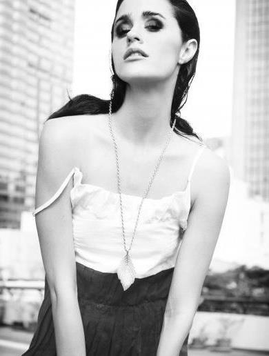 Female model photo shoot of Jacqueline Isabel Perez