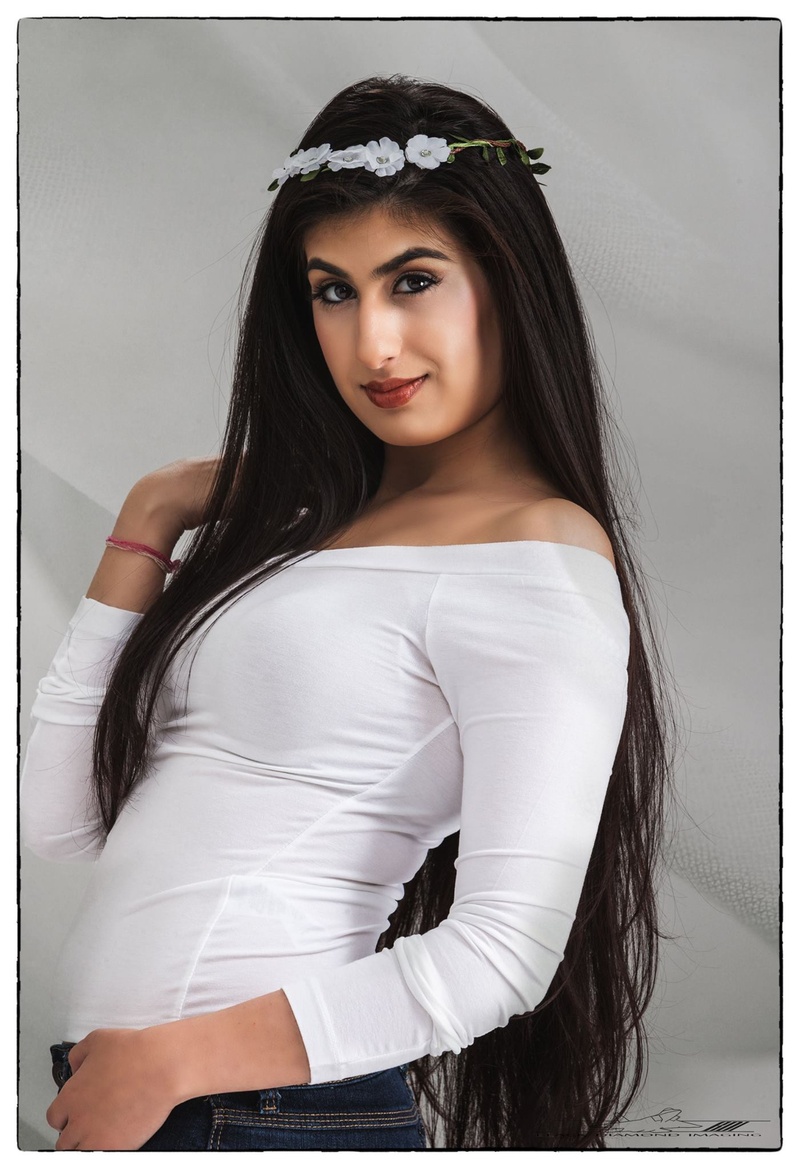 Female model photo shoot of Model Miss Priyanka