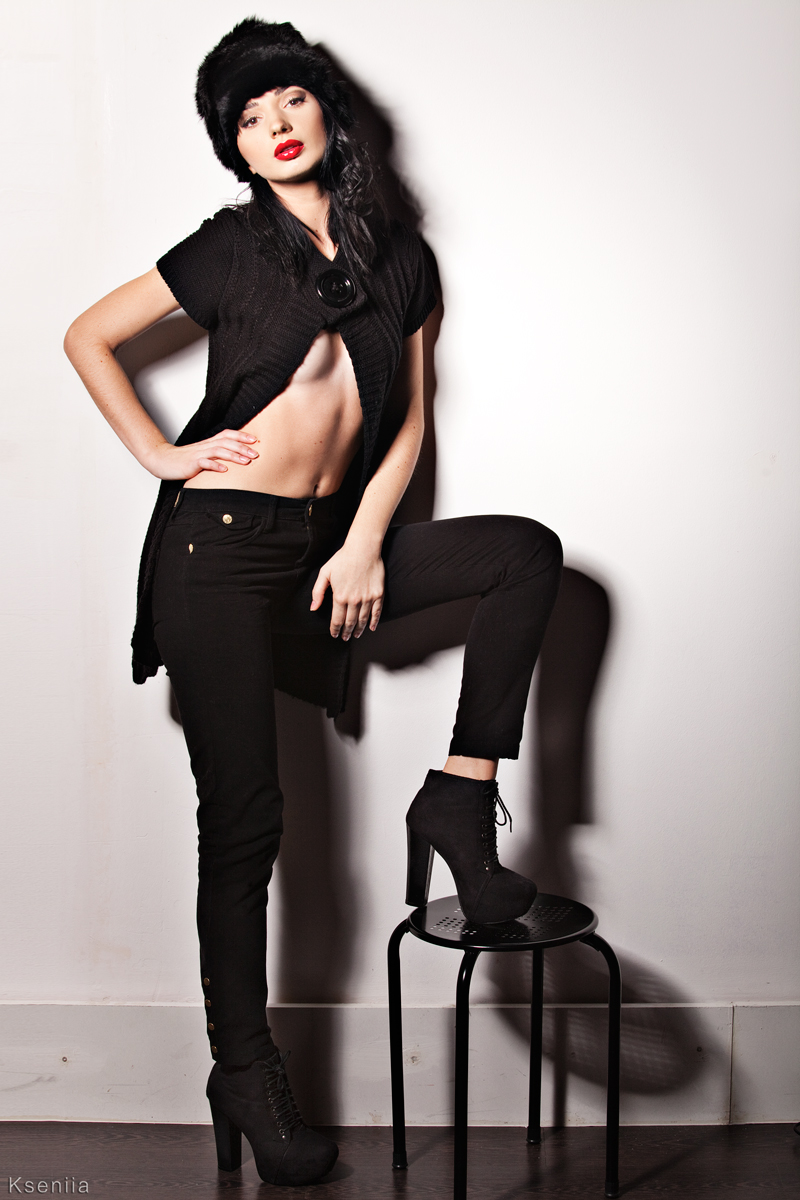 Female model photo shoot of Kseniya Model by Juan delRo