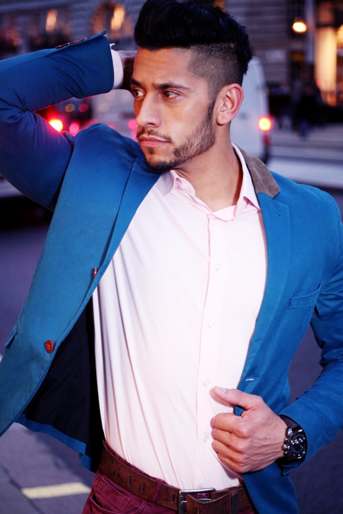 Male model photo shoot of Omaad Nazir