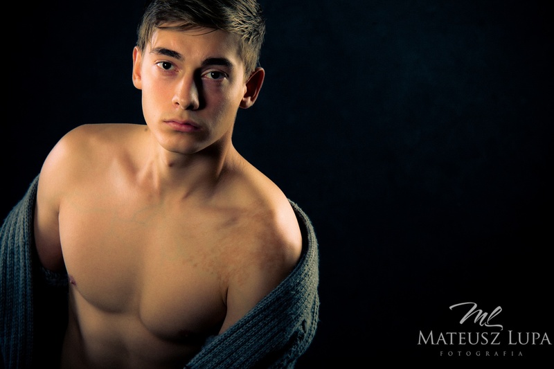 Male model photo shoot of MLfoto
