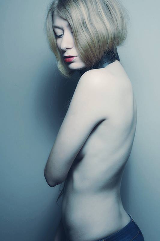 Female model photo shoot of Veronika Ainhoa