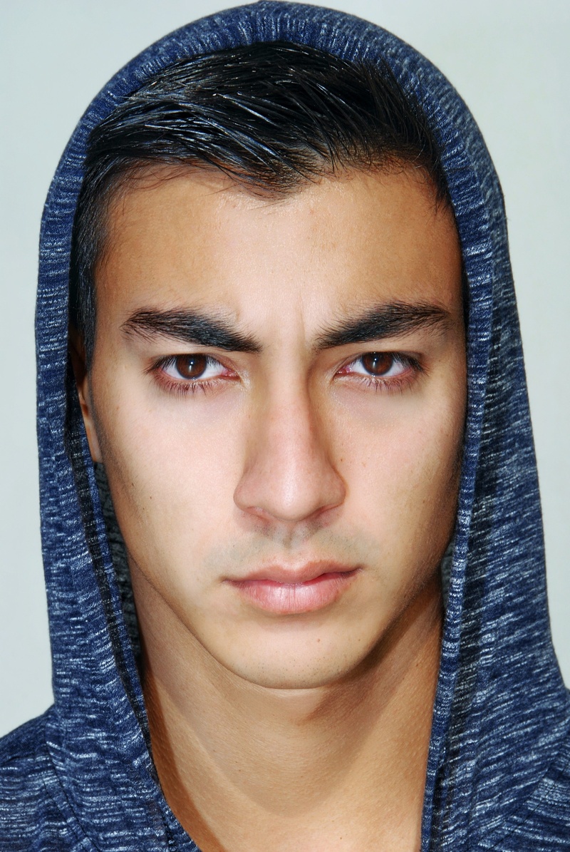 Male model photo shoot of hobesz