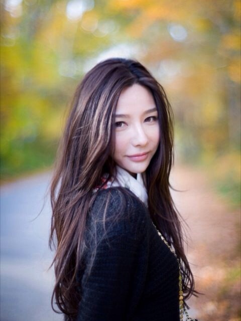 Female model photo shoot of Momo wong
