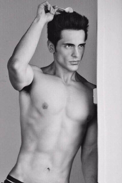 Male model photo shoot of Hermes Ormeni