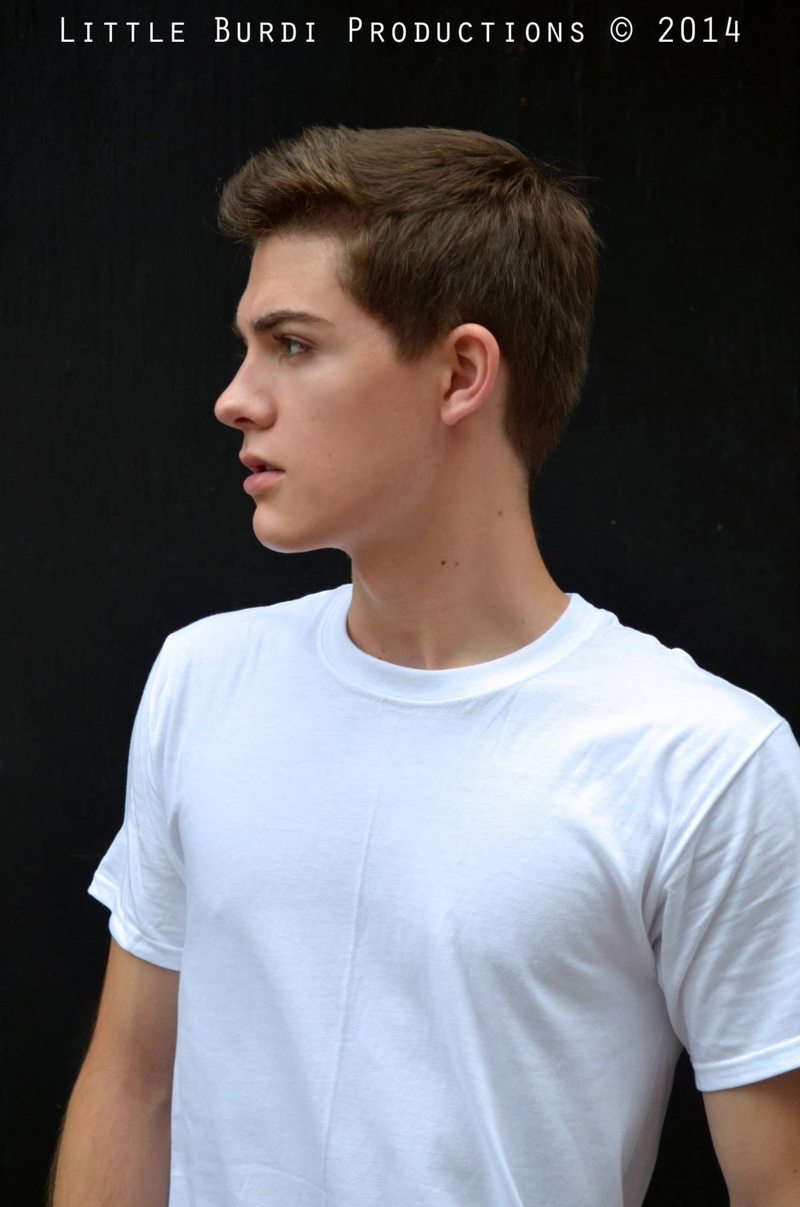 Male model photo shoot of JordanDoww