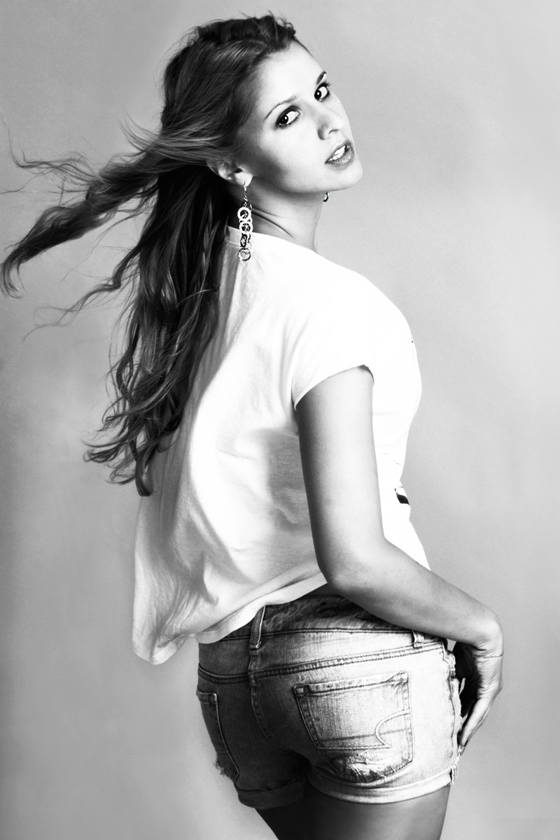 Female model photo shoot of Alexandra Gurskaya