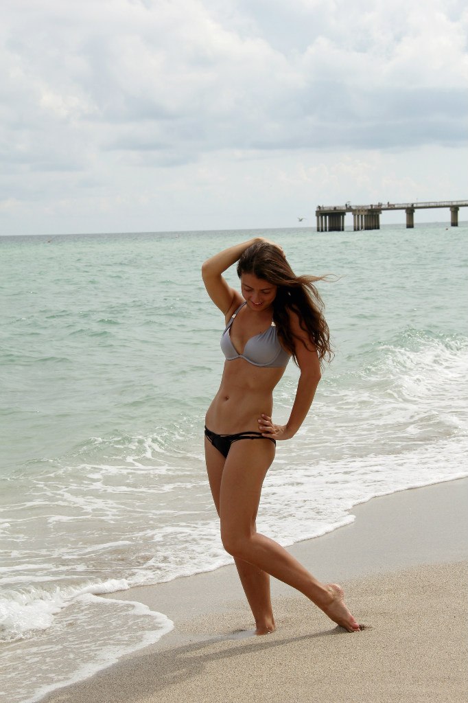 Female model photo shoot of dtjulz in Sunny Isles Beach