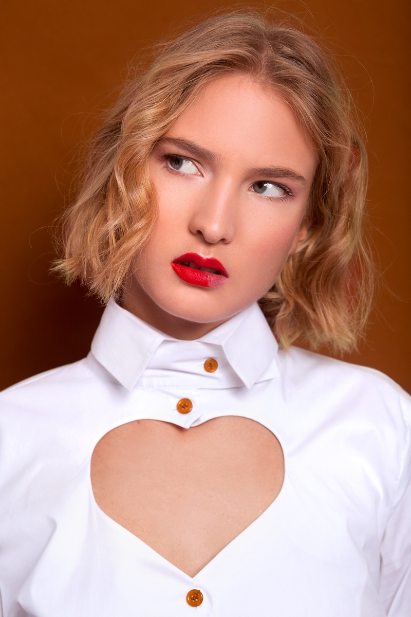 Female model photo shoot of Zydre Zi