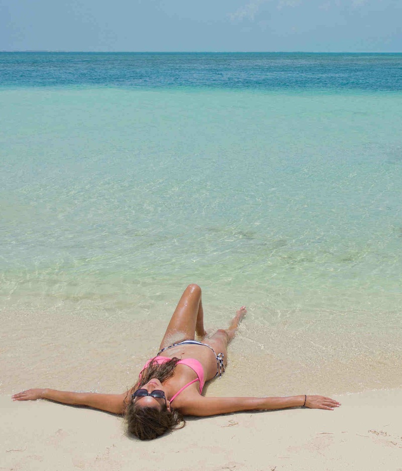 Female model photo shoot of nikkif44 in Cayman Islands