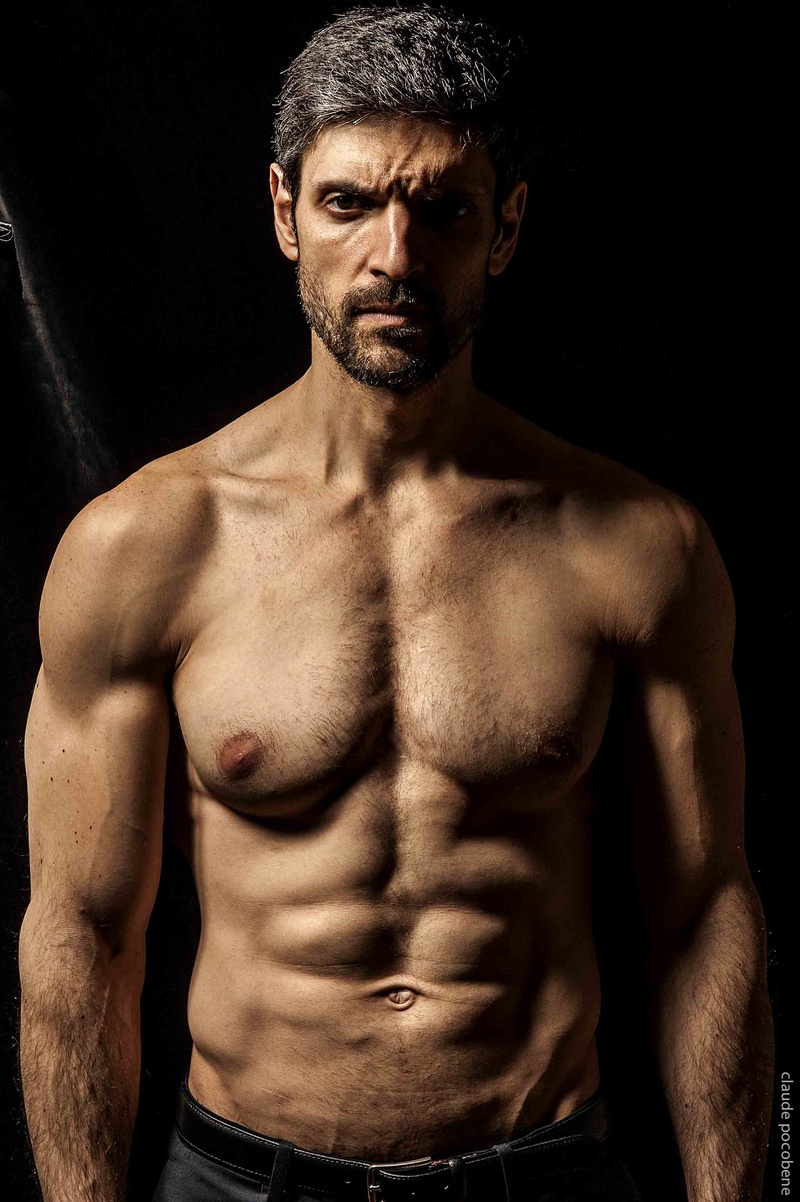 Male model photo shoot of Darius Khan