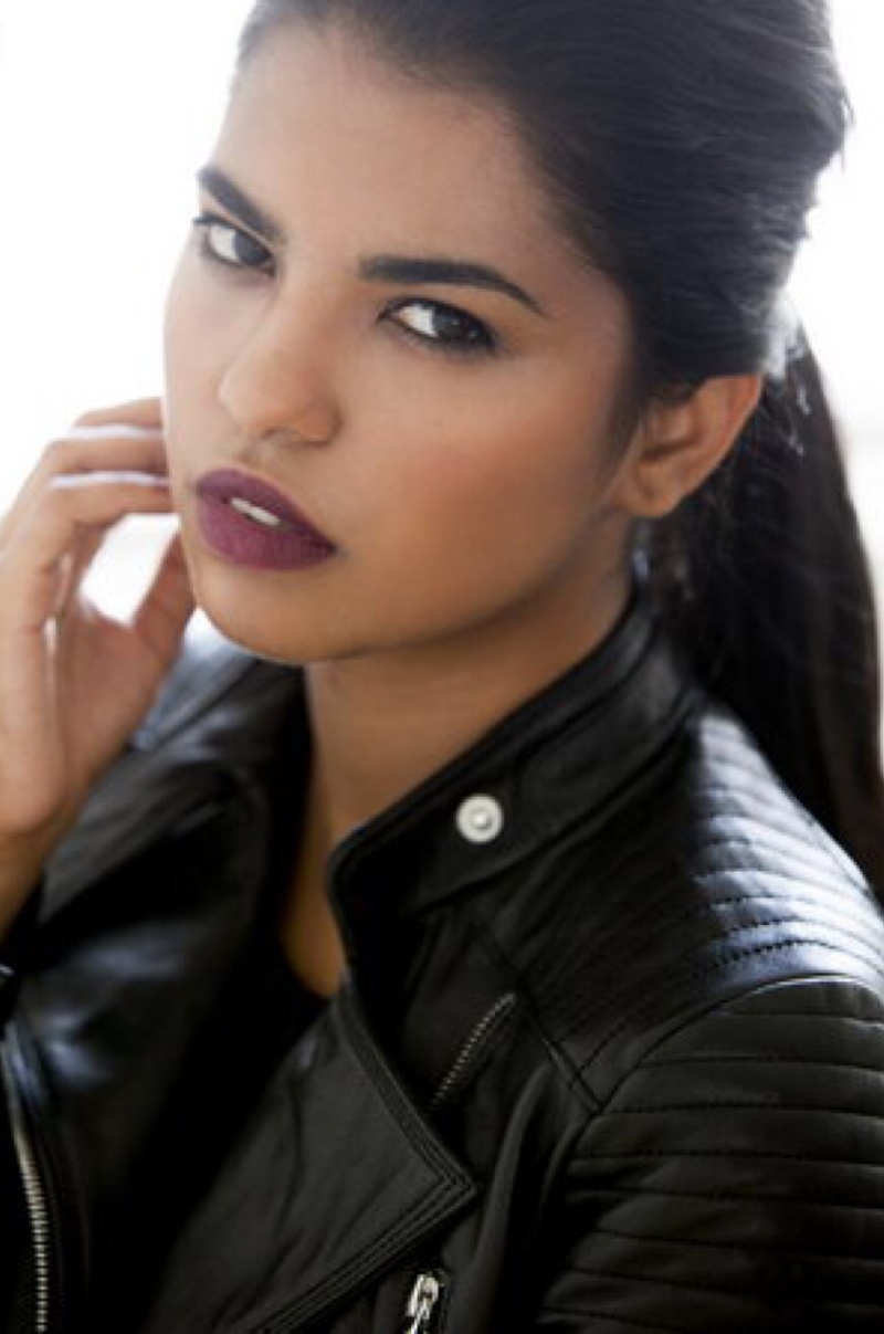 Female model photo shoot of Ingridmedeiros