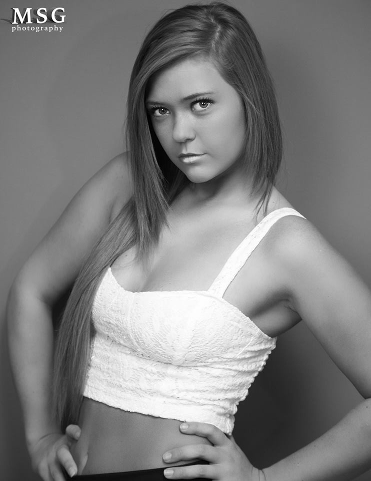 Female model photo shoot of DiamondRachel by Matthew Scott Goodwin in Cincinnati