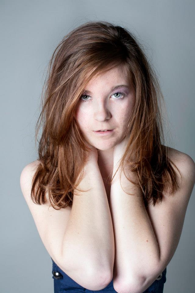 Female model photo shoot of Keepintabs0009