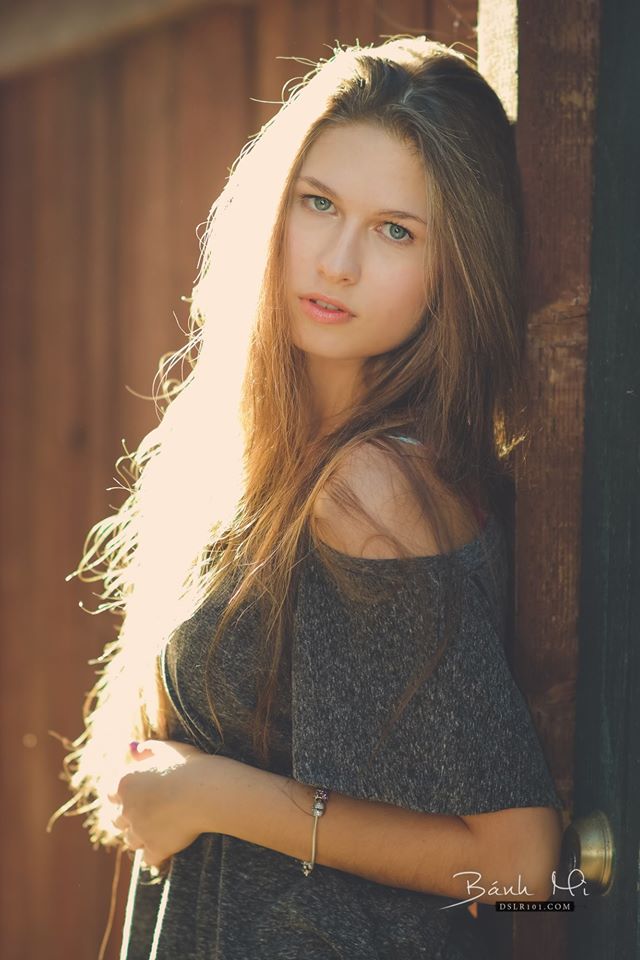 Female model photo shoot of Elizsweet
