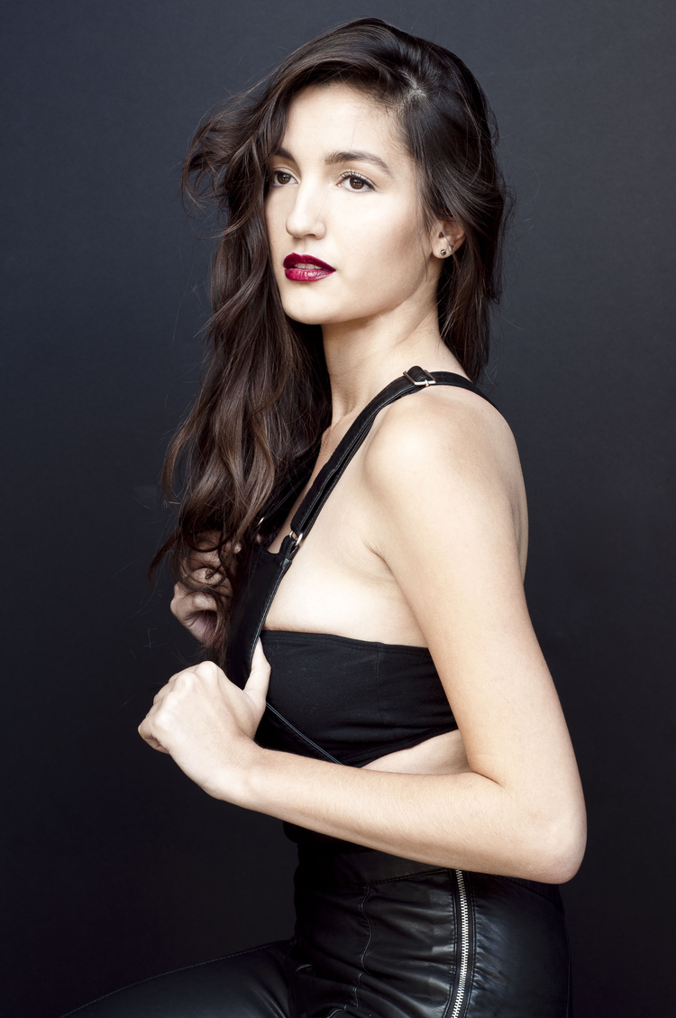 Female model photo shoot of Stefanie Reynaert