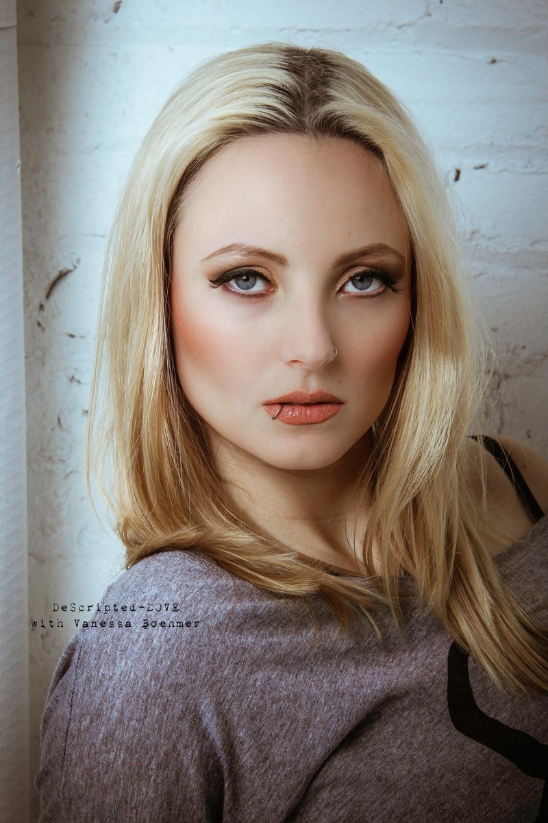 Female model photo shoot of Vanessa Boehmer