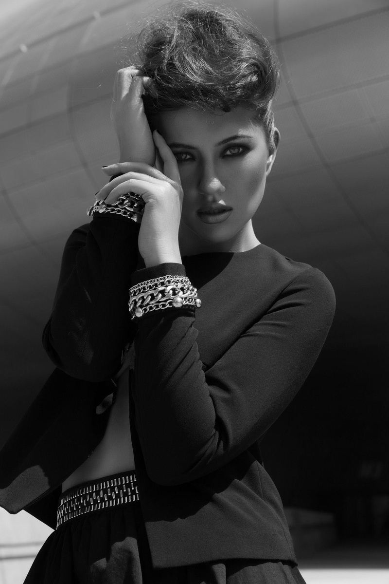 Female model photo shoot of Natalia Che