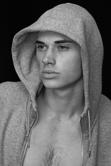 Male model photo shoot of BrandonLeezyy in Los Angeles